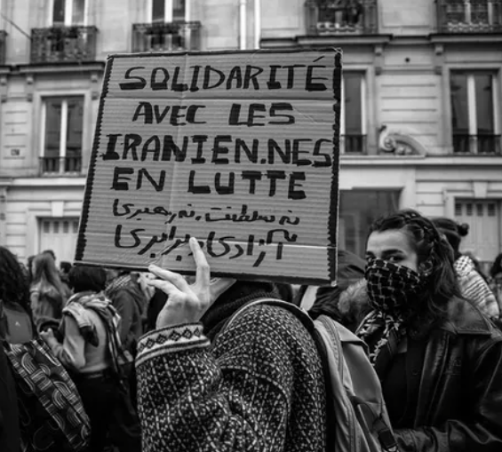 Para pensar Irán (2a parte): «La crisis de reproducción social es el punto central de las protestas actuales, y su horizonte último es la reivindicación de la vida»